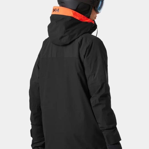 Helly Hansen  Powerchaser Asymetric Jacket - Picture 3 of 6